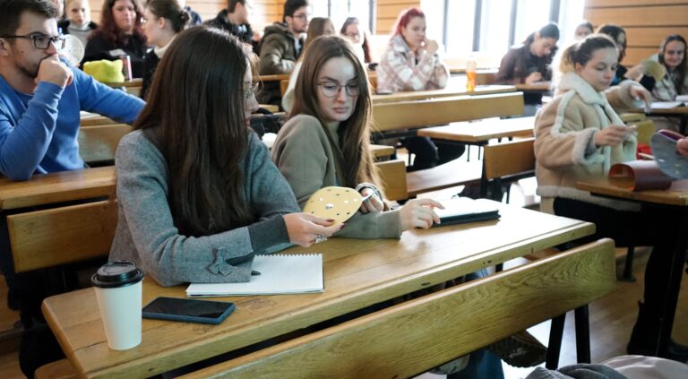 Cursul de finisare a materialelor in colaborare cu Universitatea de Arhitectura si Urbanism – Ion Mincu din Bucuresti — fotografia 3
