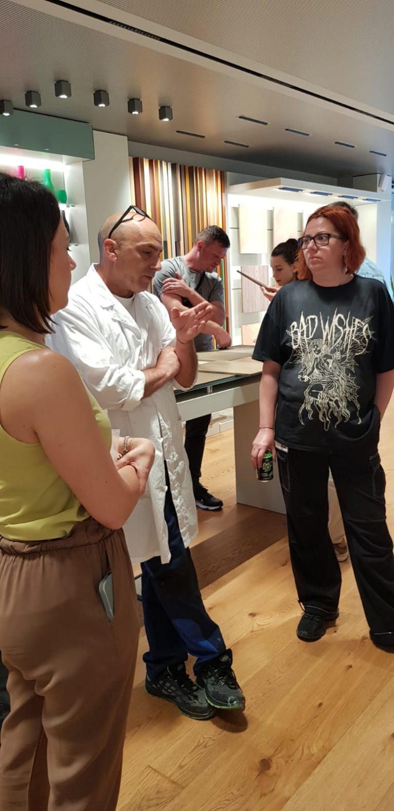 Perfecționarea în lumea finisajelor profesionale pentru lemn Perfecționarea în lumea finisajelor profesionale pentru lemn — fotografia 5