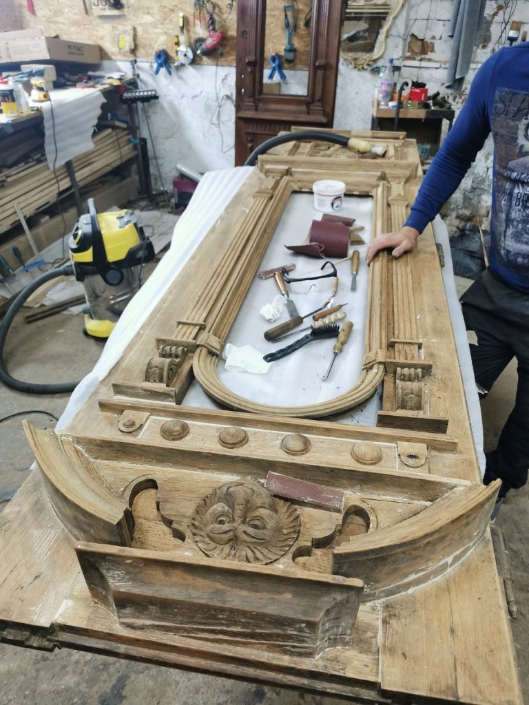 Povestea lui Mihai Bogaci: Un tâmplar și sculptor dedicat Povestea lui Mihai Bogaci: Un tâmplar și sculptor dedicat — fotografia 5